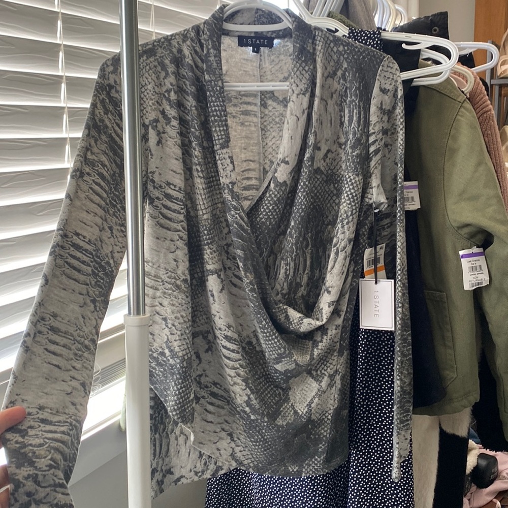 Long sleeve Snake print size S Brand: 1.State